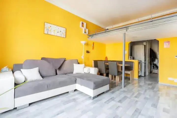 Апартаменты Hideaway With Balcony On Balzac Будапешт 0*,  Венгрия
